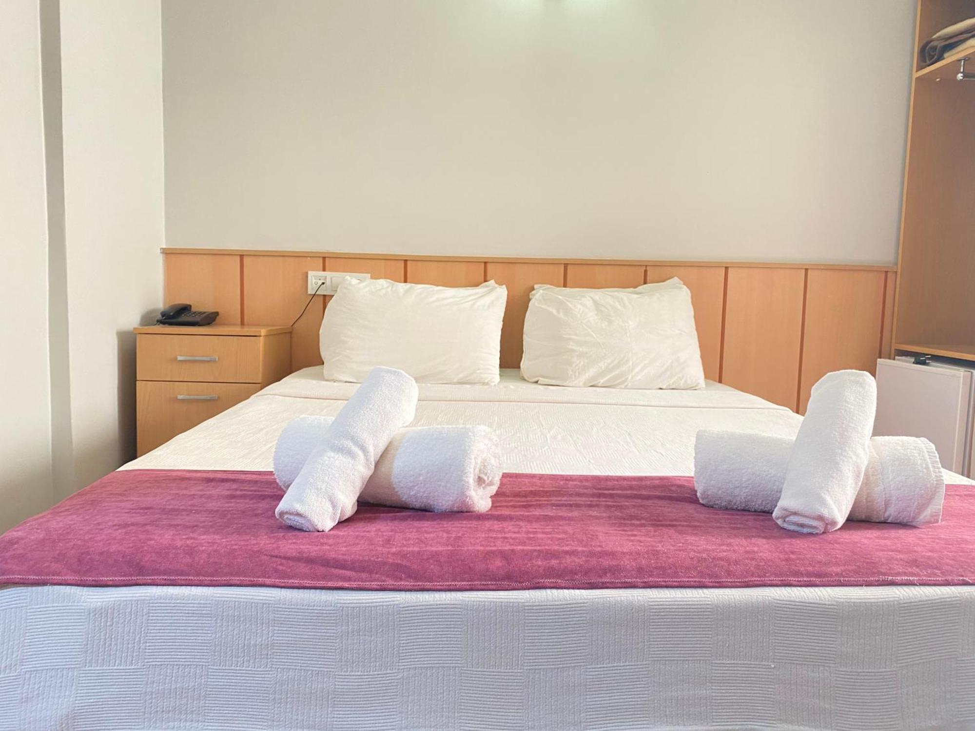 Hotel Oezsefa Provincia di Provincia di Istanbul Esterno foto
